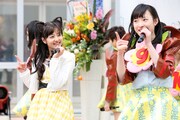 瑞季（写真左）と松野莉奈（写真はイベント「生誕誕メン祭り ～行列御免！お昼は1品無料サービス～」より）。