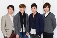 左から石黒英雄、チャンミン、ユンホ、三浦翔平。