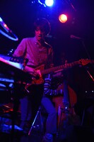 高橋徹也（写真はワンマンライブ「First Lady and Coffin 2013」の様子）