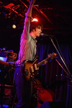 高橋徹也（写真はワンマンライブ「First Lady and Coffin 2013」の様子）