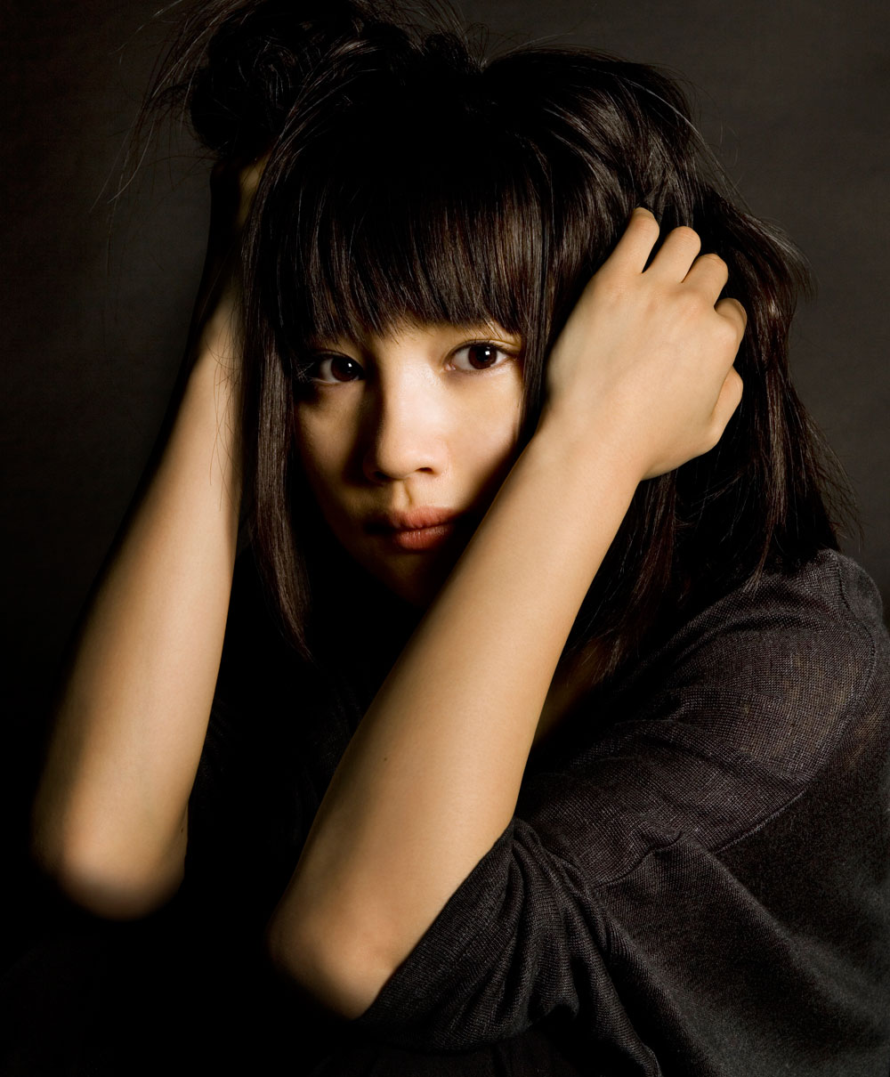 新山詩織