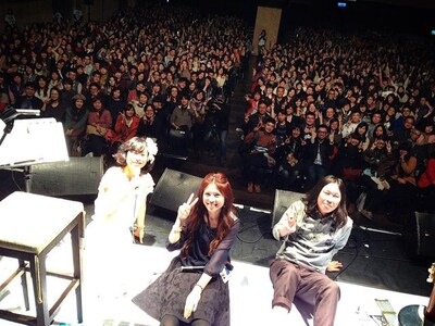 写真は3月2日に行われた台湾・台北市ATT SHOW BOX 1ワンマンライブの様子。