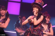「AKB48 リクエストアワー セットリストベスト100 2013」4日目の様子。3位「上からマリコ」を披露するAKB48。