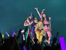 「CDショップ大賞 スペシャルLIVE」でのももいろクローバーZのステージの様子。