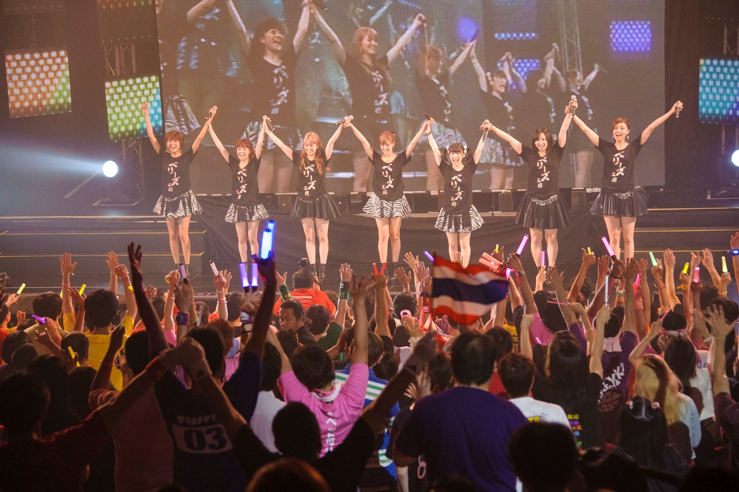 「Berryz工房コンサートツアー2013春 in Bangkok」の様子。