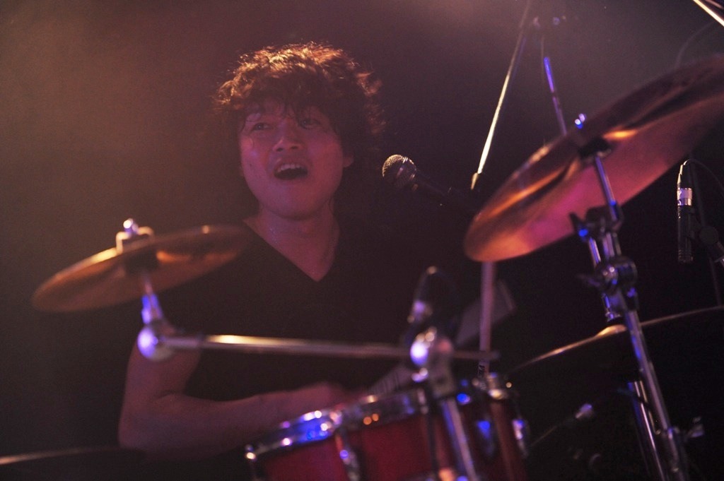 長谷川真也（Dr）