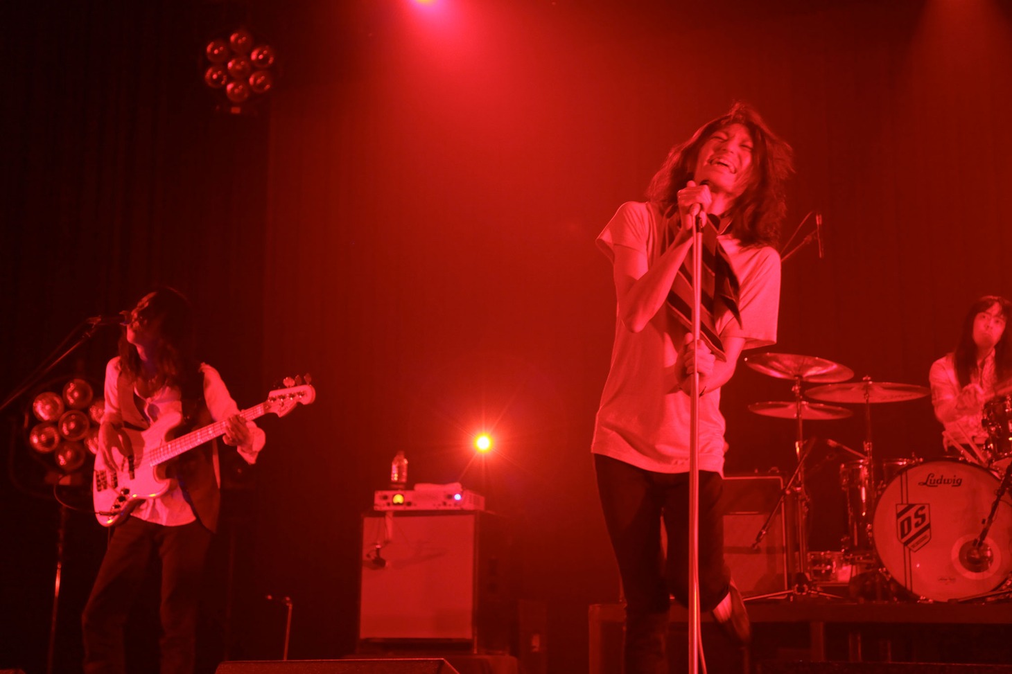 3月8日に東京・日本青年館で行われた「the dresscodes TOUR "1954"」の模様。（撮影：松本時代）