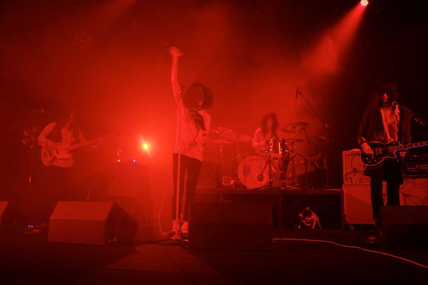 3月8日に東京・日本青年館で行われた「the dresscodes TOUR "1954"」の模様。（撮影：松本時代）