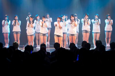 NMB48劇場の東日本大震災復興支援特別公演の様子。(C)AKS