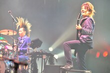 「TOUR 2013 COSMIC DREAMER Extra～WE LOVE ALL!」でのBUCK-TICK。（Photo：MASA）