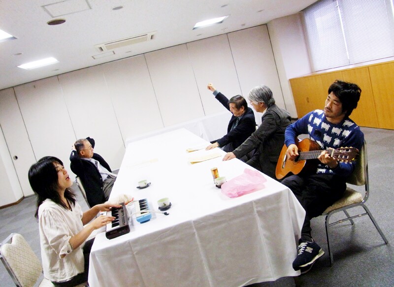 テニスコーツ（Photo by Rino Ogawa）