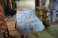 日根神社で行われた「今夜きみが怖い夢を見ませんように」レコ発イベントの様子。