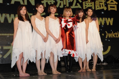 左からサムギョプサル和田、ルーキタエ、あやまん監督、ファンタジスタさくらだ、あいな、金玉澤。