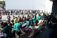 開演前のグッズ売り場には長蛇の列が発生した。