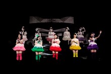 38年後まで「ももクロChan」を地上波放送し続けると、メンバー最年長の高城れに（写真右端）は57歳。