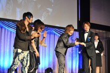 ゴールデンボンバー