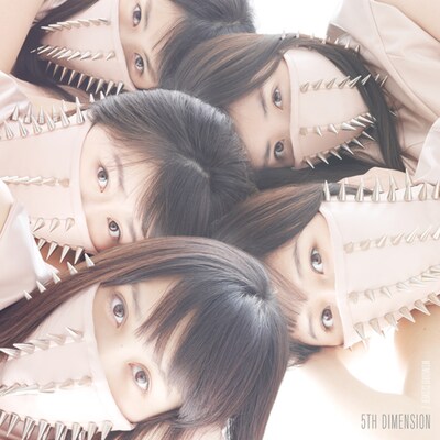 ももいろクローバーZ「5TH DIMENSION」通常盤ジャケット（Photo：Kenshu Shintsubo）