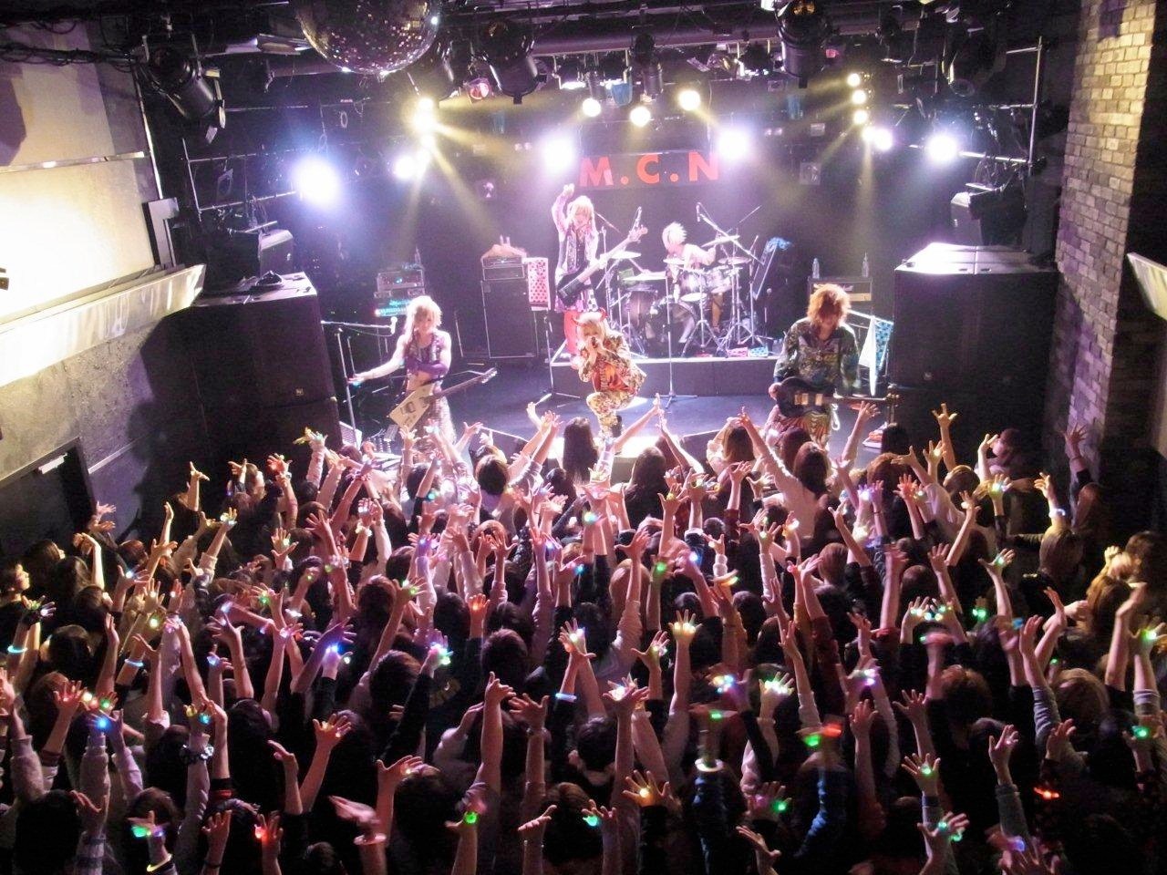 先日行われた「カメレオ 初・全国六大都市ワンマンツアー2013【拡散希望！】」仙台公演の様子。