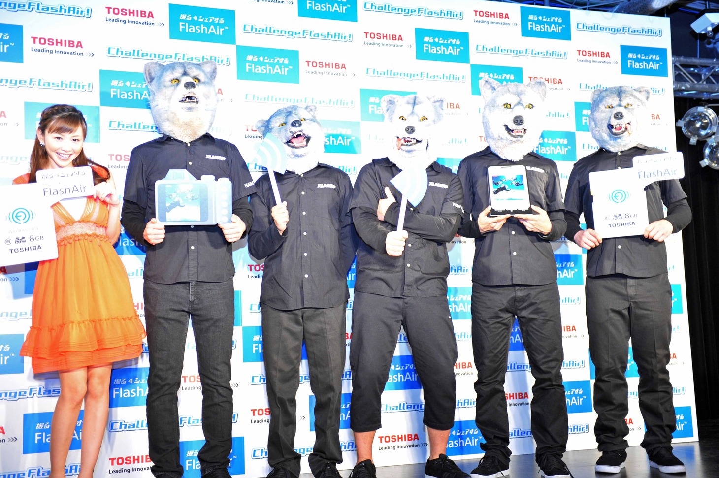 杉原杏璃、Kamikaze Boy、Spear Rib、Tokyo Tanaka、DJ Santa Monica、Jean-Ken Johnny（左から）。