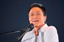 小田和正は5月15日の仙台サンプラザホール公演を皮切りに、岩手、福島と3会場6公演を回る東北ツアーを開催する。