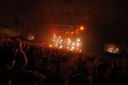 「KING OF STAGE VOL.10 ～ダーティーサイエンス Release Tour 2013」パシフィコ横浜公演の模様。（Photo by Hajime Kamiiisaka）