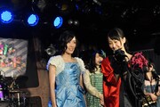 松井珠理奈、松井玲奈（左から）。
