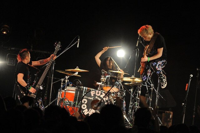 3月21日に東京・LIQUIDROOM ebisuで行われたライブの模様。