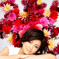 薬師丸ひろ子は2011年3月にベストアルバム「歌物語」をリリースしている。