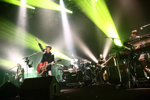 「SAKANAQUARIUM2013 sakanaction」初日公演の模様。（撮影：石阪大輔[Hatos]）