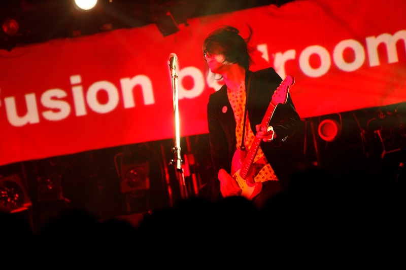 百々和宏（Vo, G）（撮影：岡田貴之、石川浩章）