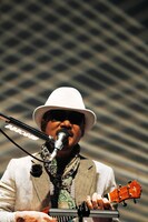 昨日3月27日に神奈川芸術劇場で行われた「Chageの茶会2013～座・藍燈横濱～Again」最終公演の模様。