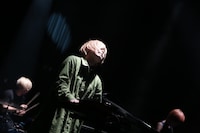 3月28日の東京・WWW公演「ドライ・バニラアイス」の様子。