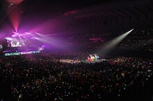 ももいろクローバーZ JAPAN TOUR 2013「5TH DIMENSION」2013年3月30日北海きたえーる公演の様子。