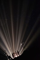 ももいろクローバーZ JAPAN TOUR 2013「5TH DIMENSION」2013年3月30日北海きたえーる公演の様子。