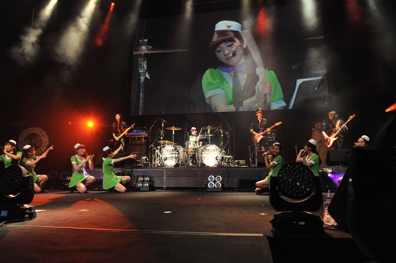 「GPP」の演奏を始める玉井杏奈。