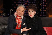 堺正章（写真左）と浅丘ルリ子（右）。