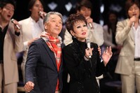 堺正章（写真左）と浅丘ルリ子（右）。