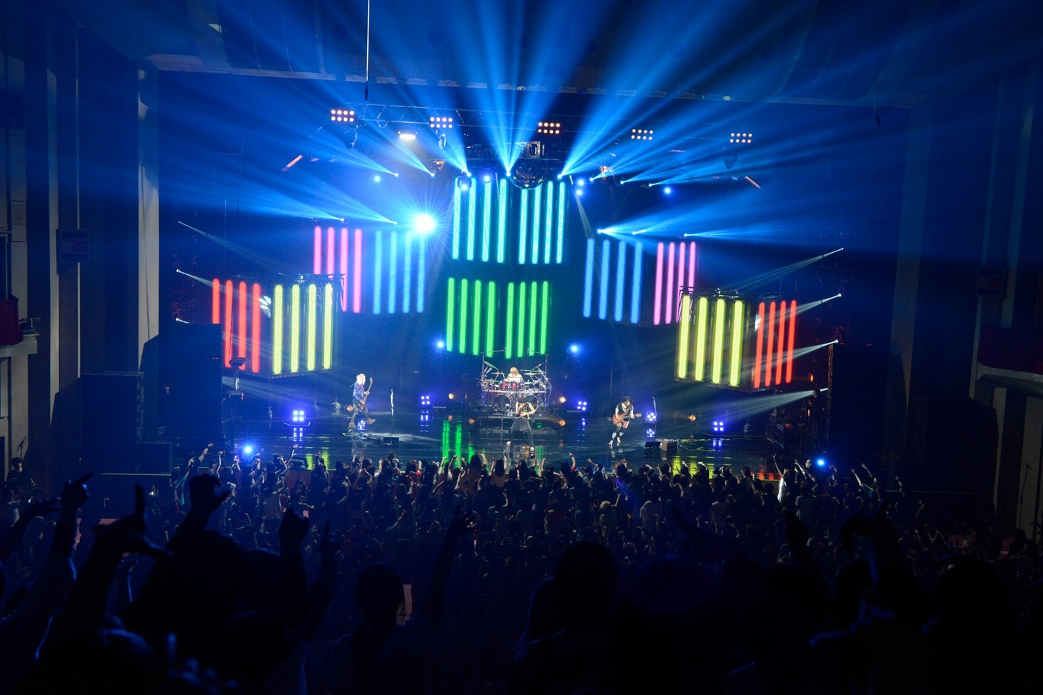「MUCC Tour 2013 "Shangri-La"」NHKホール公演の様子。（撮影：緒車寿一）