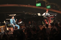 スキマスイッチ（カメラマン：岩佐篤樹）