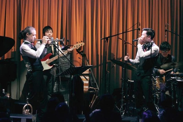 4月3日に行われた「TOKU with Zeebra」の様子。