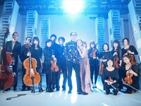 華原朋美「夢やぶれて -I DREAMED A DREAM-」収録現場のオフショット。