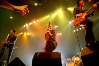 THE BAWDIES（昨日4月6日の富山・福野文化創造センターヘリオス公演より）