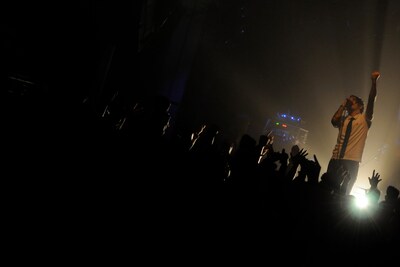 「EViLS TOUR 2013」初日となった京都・京都MUSE公演の様子。（Photo：rockey）
