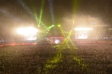 4月6日に神奈川・横浜スタジアムで行われた「SID 10th Anniversary LIVE」の様子。（撮影：江隈麗志）