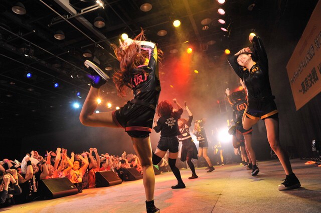 アンコールではアップアップガールズ（仮）とBiSのメンバーが「nerve」を披露。