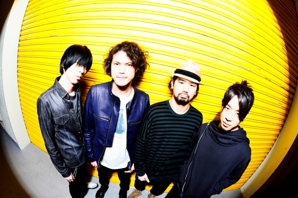 9mm Parabellum Bullet（滝は右から2番目）