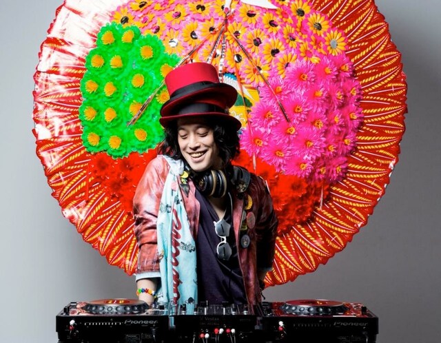 DJやついいちろう