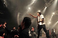今年4月7日に開催した「J 2013 SPRING TOUR -Like a NEW Lightning-」SHIBUYA-AX公演の様子。