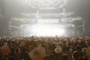 過去に行われた「J-WAVE LIVE」の模様。