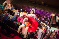 フィナーレで楽しそうな笑顔を見せるチャラン・ポ・ランタン。（撮影：朝岡英輔）